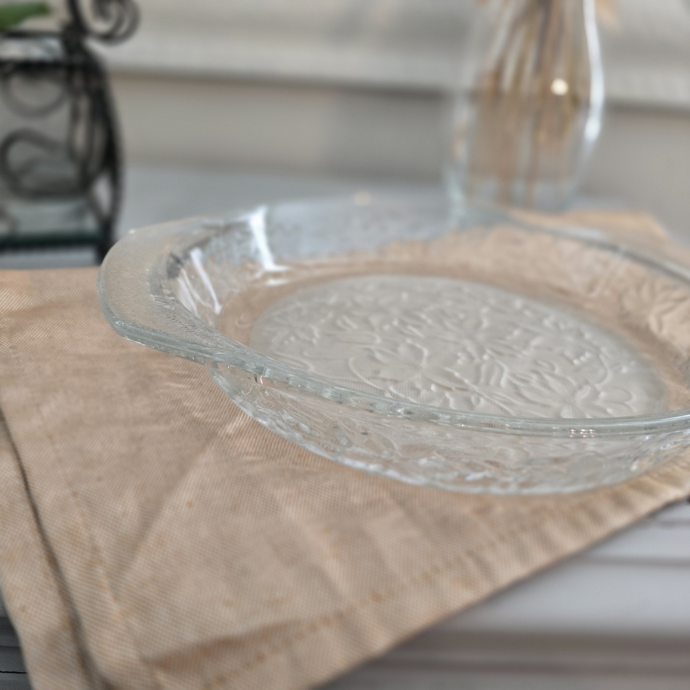 VTG Princess House Crystal Fantasia 9” Pie Plate #539 Poinsettia Glass Pie Plate - Picture 3 of 8